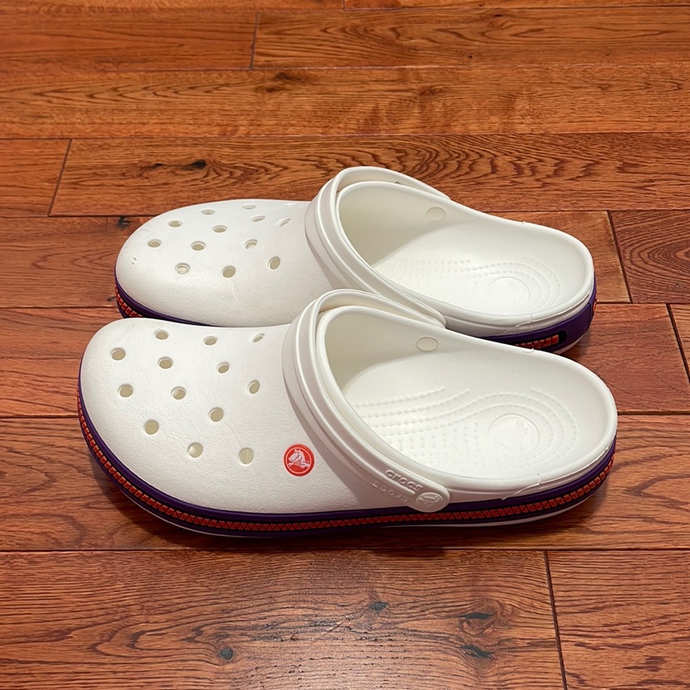 Cross shoes